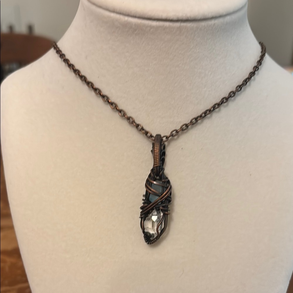 Elegant Copper and Aquamarine Crystal Pendant Necklace